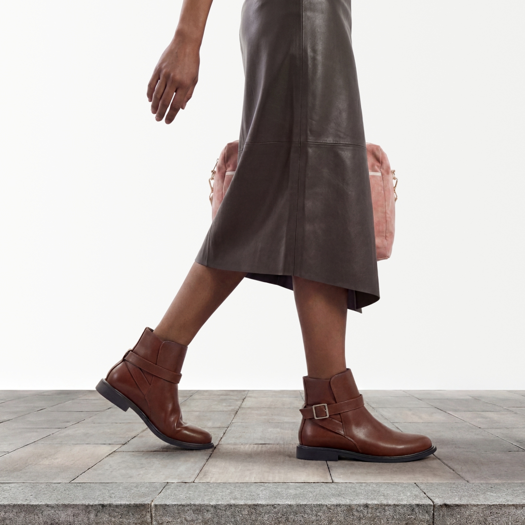 SaritYourCity's tweet photo. Cold outside, but make it fashion 🥶🤎 Your everyday essentials, but elevated ✨
July drip = cozy + classy

@Batakenya Ground Floor, Sarit

#MakeYourWay #Batashoes #Sarit https://t.co/y5K4gfUVWK