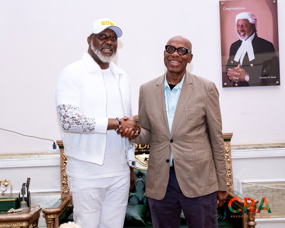 CRA_Advocacy's tweet photo. H.E. Rotimi Amaechi, joined by ADC Benue Gubernatorial Candidate Hon. Herman Hembe, former Minister for Niger Delta Affairs Pastor Usani Uguru Usani, former Minister for Environment Barr. Muhammed Abdullahi Hassan, and Senator Nurudeen Abatemi-Usman, during a courtesy visit to Senator Dino Melaye.