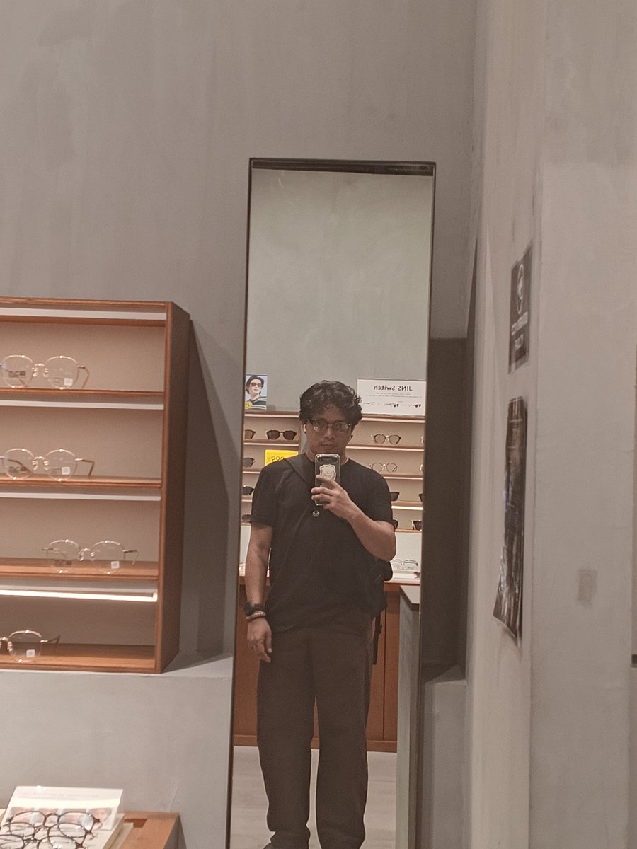 andrewalub's tweet photo. Time for new specs 👓✨ https://t.co/hPNlduzrHp