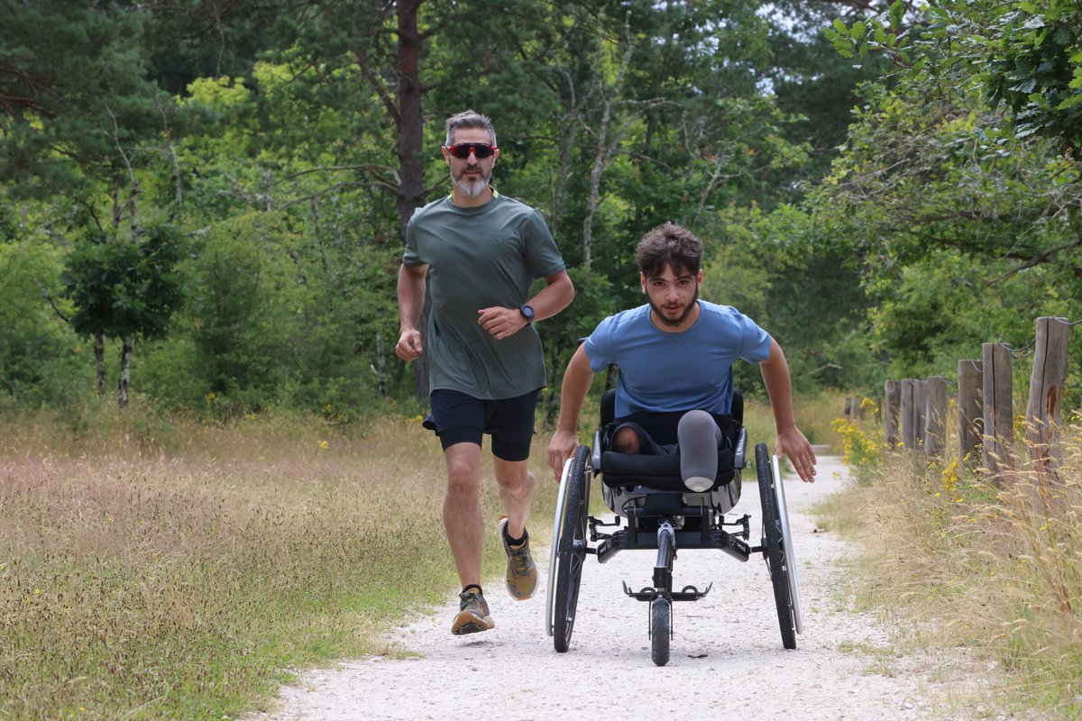 FFHandisport's tweet photo. ☀️Les vacances d'été commencent ! 
Mer, montagne, forêt : c'est le moment idéal pour découvrir une activité handisport près de chez vous. Nos clubs et comités vous accueillent tout l'été pour bouger, partager… et surtout vous faire plaisir.

📍 Trouvez votre club et lancez-vous. https://t.co/JjLGgGmTSF