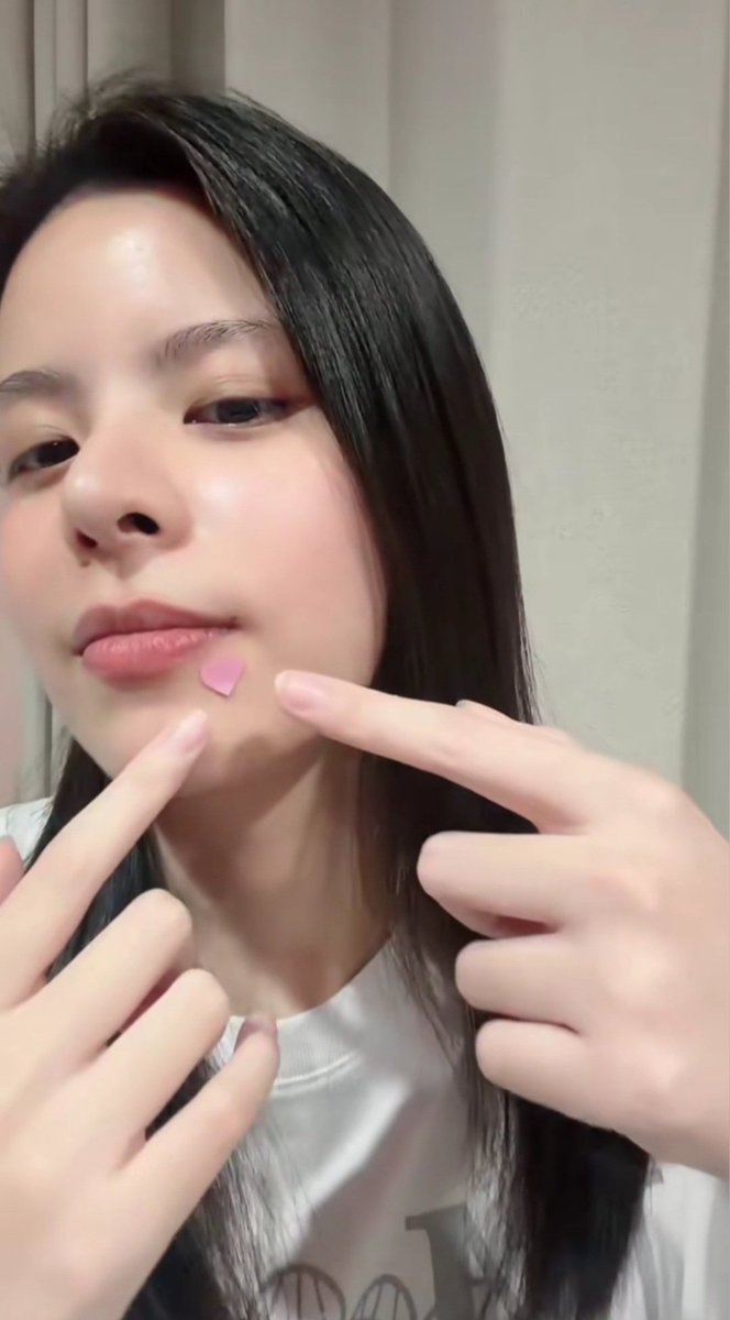 kingbaby349693's tweet photo. so cute
so handsome
so beautiful
funny, sweet
All in one
Who wouldn't want that?

Mom, this is the dream I want😌
Why are dreams so expensive, Mom?

#FAYMAYentertainment
#fay_riezz https://t.co/yi8jJQ7LhY