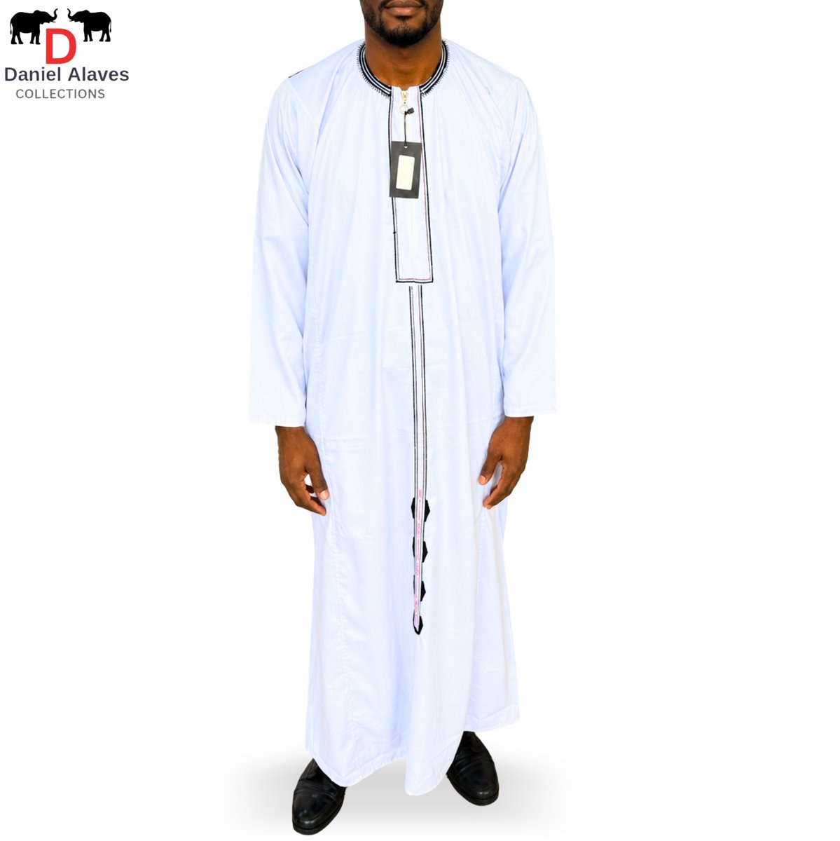 Daniel_Galloti's tweet photo. Classy Look yet traditional at Daniel Alaves collections. 
Ham Shopping grounds Nakivubo. 
Call ;0392176202
Price:150,000/=
Sizes:56, 58,60,62,64
#kanzus
#traditonalwear
#hamnakivubo. https://t.co/7xXle0XiUJ
