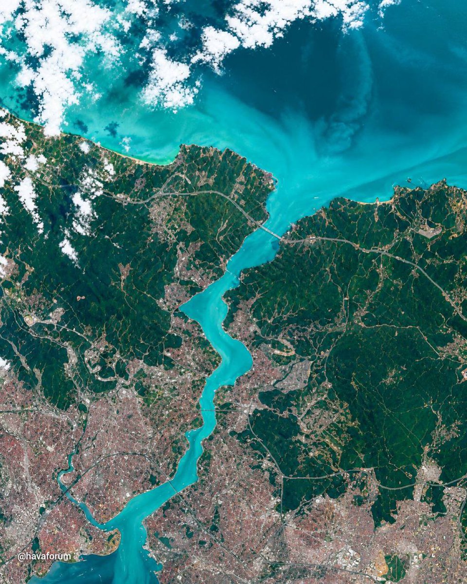 sstok63's tweet photo. İstanbul'un uydudan çekilen yeni bir görüntüsü paylaşıldı. https://t.co/5OYzn6kwpB