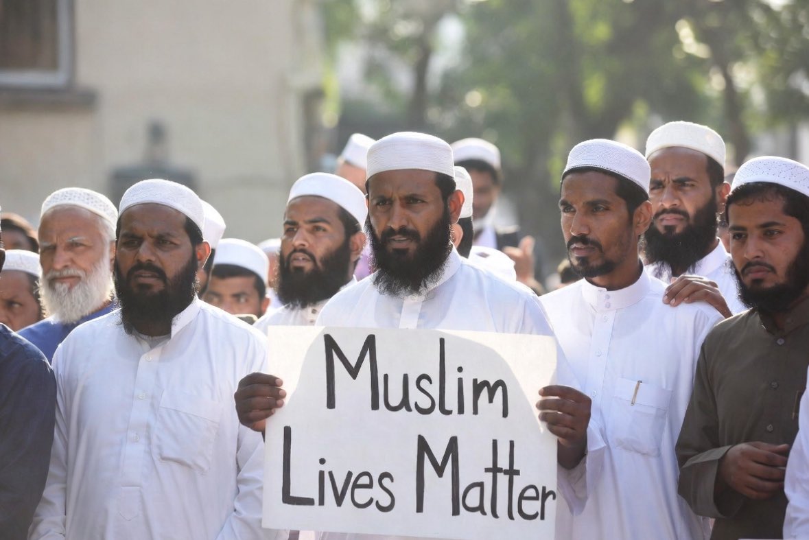 TrumpsHurricane's tweet photo. What is your response to these Muslims ?? https://t.co/vIslVp9E0m