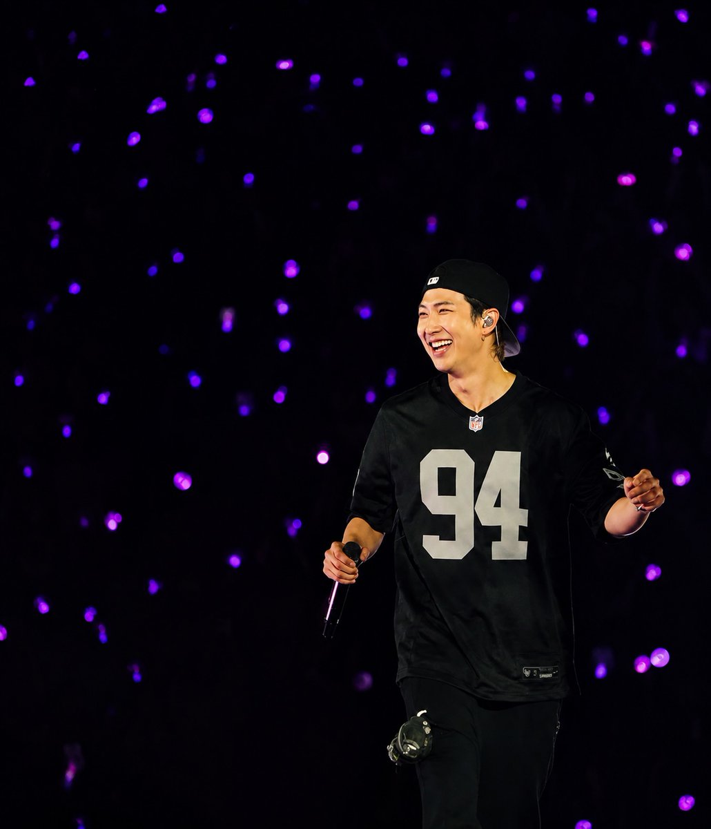 RM91227's tweet photo. RM, 94, 💜 https://t.co/vDcVTwBVdO