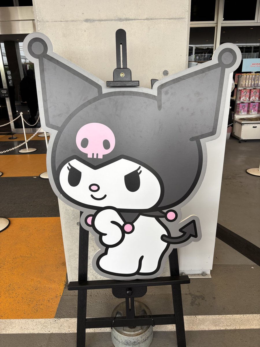 sp1tz_dc5's tweet photo. 鈴鹿から帰宅
やっぱり8耐、、、最高に楽しかった！

いつものメンツとくだらない話しながら回れたし撮りたい写真も欲しいサインも貰えたし大満足

一緒に回ってくれたオタク達、本当にありがとう https://t.co/IcdMe4Vh9v