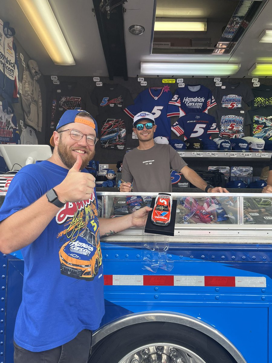 jakevv128's tweet photo. Big shoutout to the goat @KyleLarsonRacin https://t.co/MPcsRR0QUH