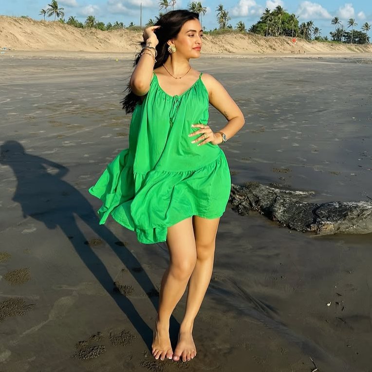 SKumararchives's tweet photo. Meet Akriti Agarwal's final truth story

> Akriti clarified people wrongly assumed cheating post was about Prithvi Shaw
> "We are happy together, still engaged & doing absolutely fine" ❤️
> "He is my life but he is not the only person in my life"

2 Rules for anons:
Rule 1 - Nvr believe influencers cryptic posts
Rule 2 - Nvr forget Rule 1