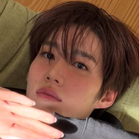 LavieRosaline's tweet photo. หน้าตาน่าหอมมาก https://t.co/noROhHnwIv