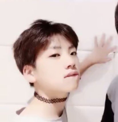pinkyumenjoyer's tweet photo. IM CACKLINGGG he looks exactly the same LMAO https://t.co/hZgY9emVYd