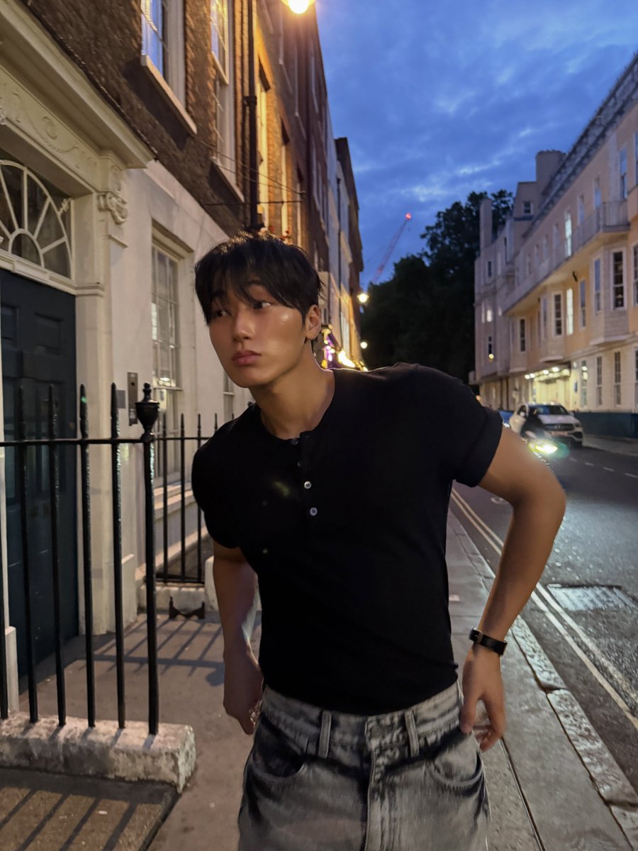 0710SANSAN's tweet photo. 260706 choi3an 인스타그램 
하나를 고를 때도 신중한 편
#에이티즈 #ATEEZ #산 #SAN https://t.co/8d3Oj6Z0gF