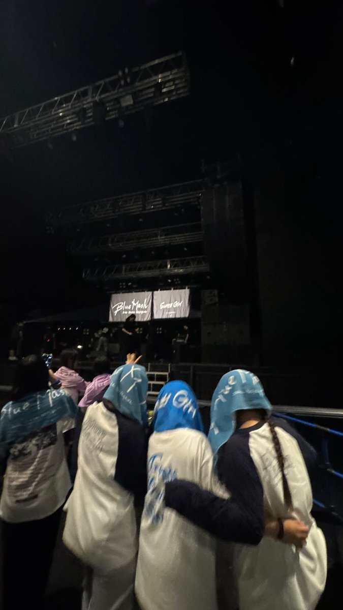 lwbdus7's tweet photo. 本当にありがとうラスト18歳のライブこれでよかったくそ幸せだった一生この2バンドをついていこうと思った https://t.co/umFONQyBuF