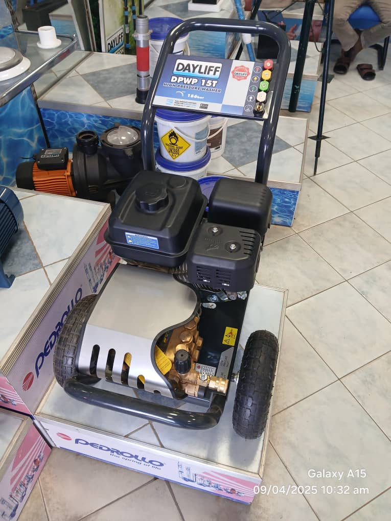 Niwemuhwezi_E's tweet photo. URGENT PARTNERSHIP!!!

I hereby call upon anyone with land near or around or along the road, towns,trading centre or city within Uganda to reach out to me for an urgent collaboration of establishing a Washing Bay.I already have the requirements (Washing machine) only lacking land https://t.co/rJWs7x5eRt