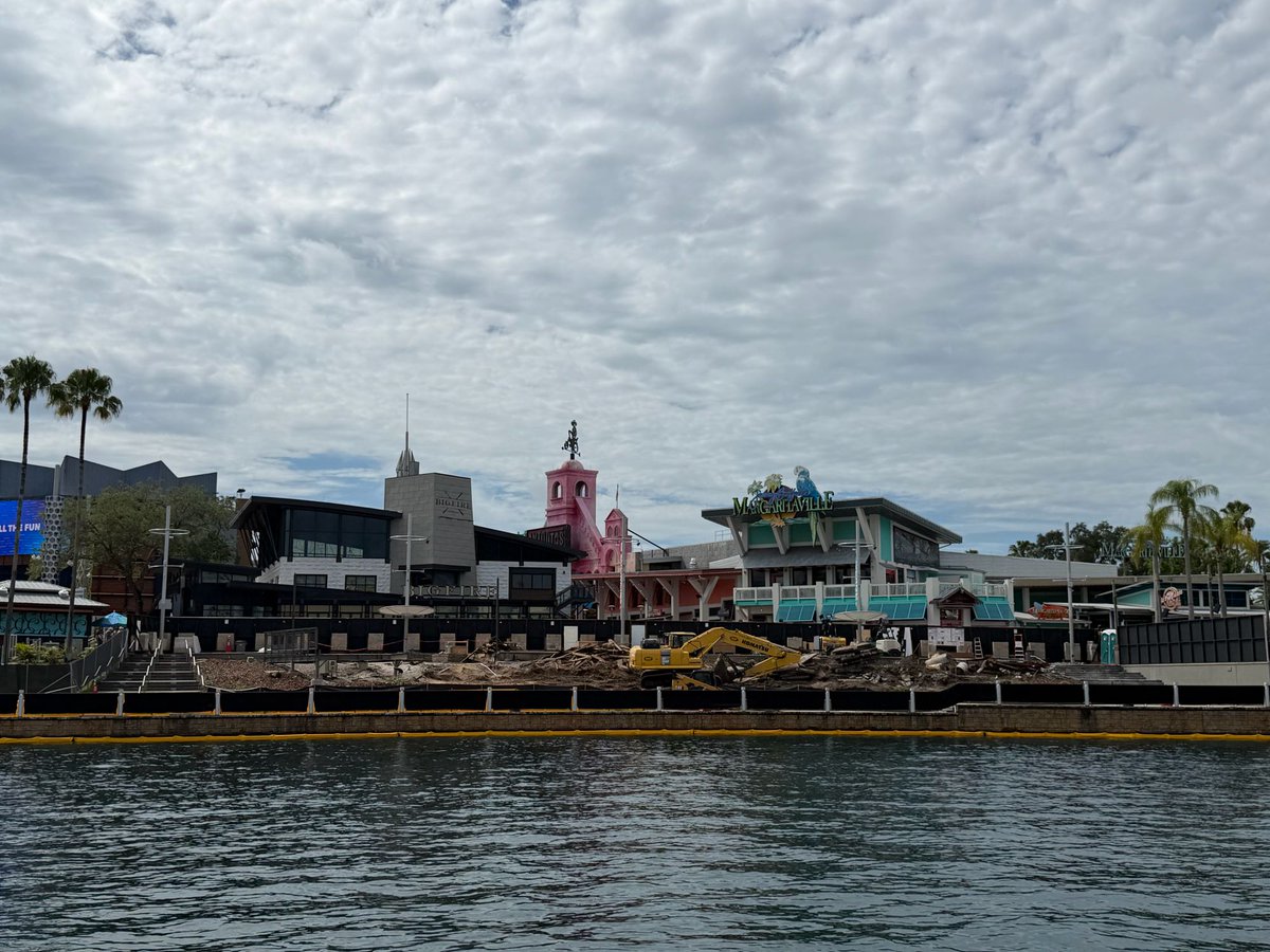 insideuniversal's tweet photo. Demolition is underway of the CityWalk dockside area as construction picks up for Luke Combs’ Category 10. @UniversalORL https://t.co/xJe4LS1waM