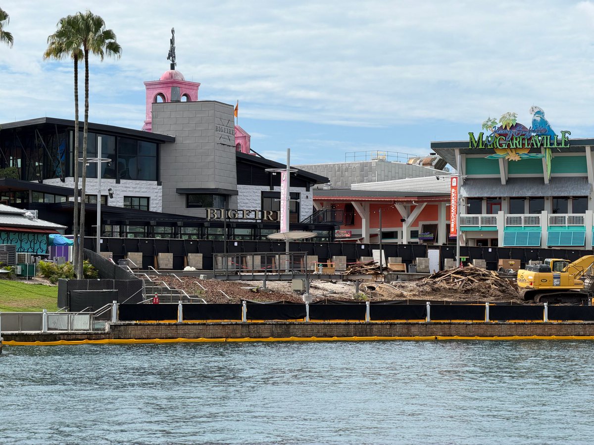 insideuniversal's tweet photo. Demolition is underway of the CityWalk dockside area as construction picks up for Luke Combs’ Category 10. @UniversalORL https://t.co/xJe4LS1waM