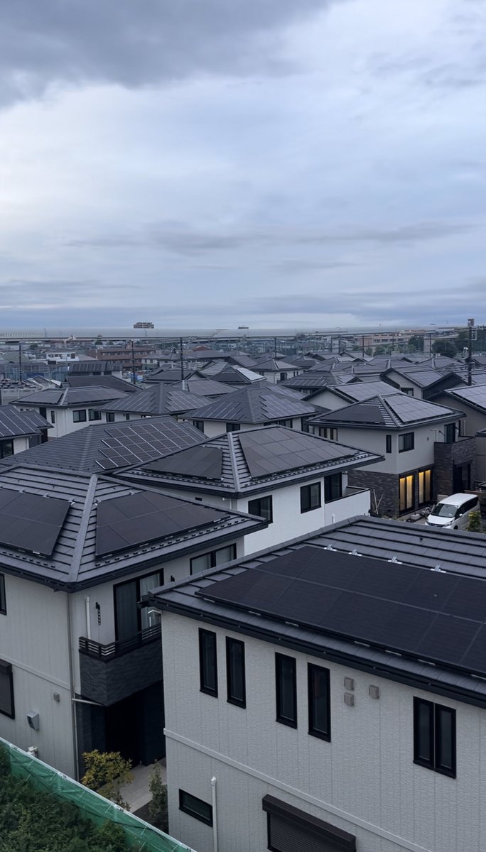 ryujin_ari9's tweet photo. @livedoornews 獨協大学トヨタホームにも中国人が大勢住み着いててさ、每日夜中になっても外で大声で喋ってんだよ

あいつら、もしかしたら中国のスパイなんじゃねぇかって気がしてさ

もう100世帯も入り込んでるって話だし、マジで警戒しとかねぇとヤバいぞ！ https://t.co/857ts7M0VN