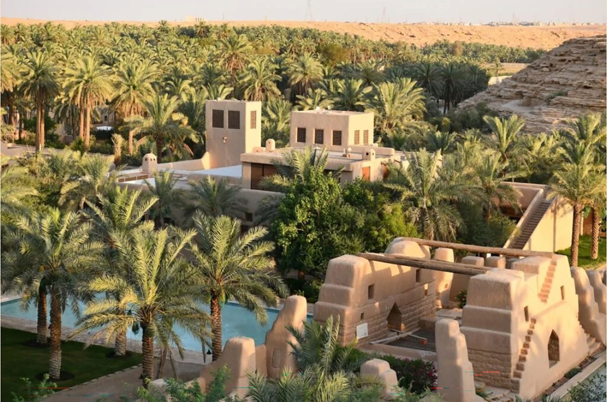 alshamlan641's tweet photo. من وادي الدواسر إلى درعية الملوك والأمجاد والتاريخ الكامن في 'نخل العذيبات'. شرف كبير يطوق عنقي بتلبية دعوة صاحب السمو الملكي الأمير سلطان بن سلمان، مستشار خادم الحرمين الشريفين، لحضور محفل ثقافي يحتفي بالتراث العمراني للمملكة. 
دامت ديارنا منارة للعلم والثقافة والدعم اللامحدود. https://t.co/8y8NsYKqnm