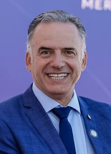 riverafrutos's tweet photo. +Profesor:el examen es fácil

-El examen: 
Quién paga Primaria?
Quién paga el BPS?
Quién paga las multas?
Quién declara reformas? https://t.co/8NE8sdpVrY
