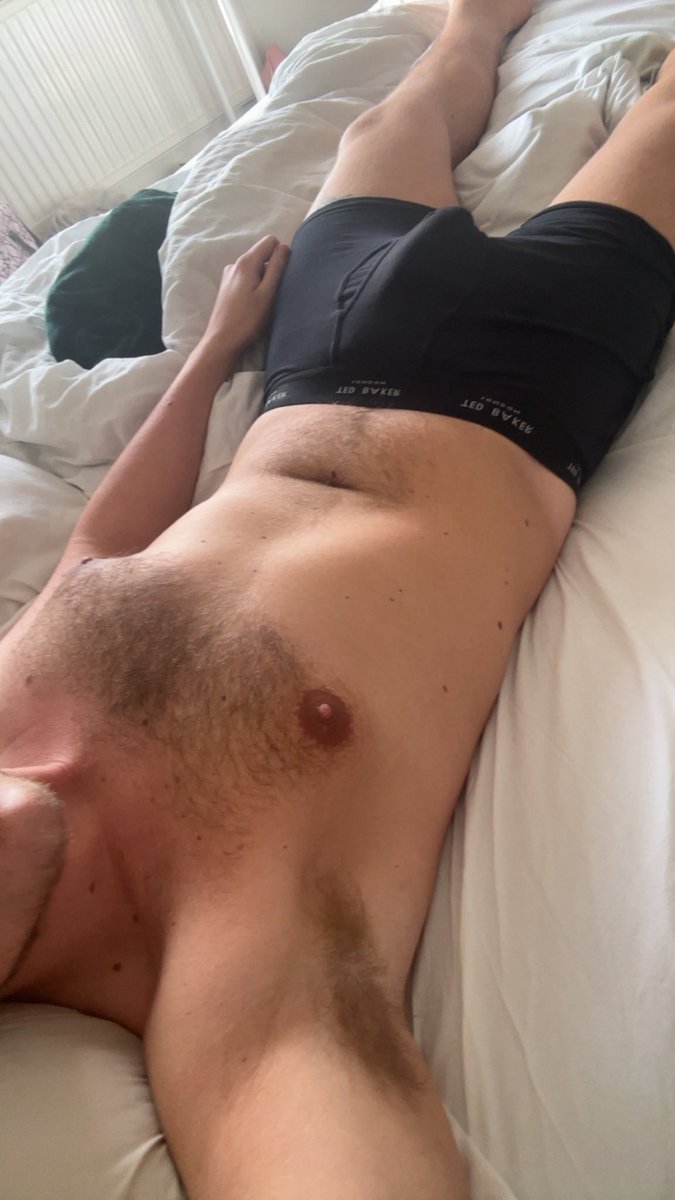 laughingdoggif's tweet photo. lazy day https://t.co/7uQj8dHD57