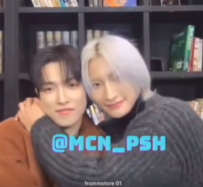 aveihwa's tweet photo. ahh matz fancall hugs😭 https://t.co/fHC3tKn2TT