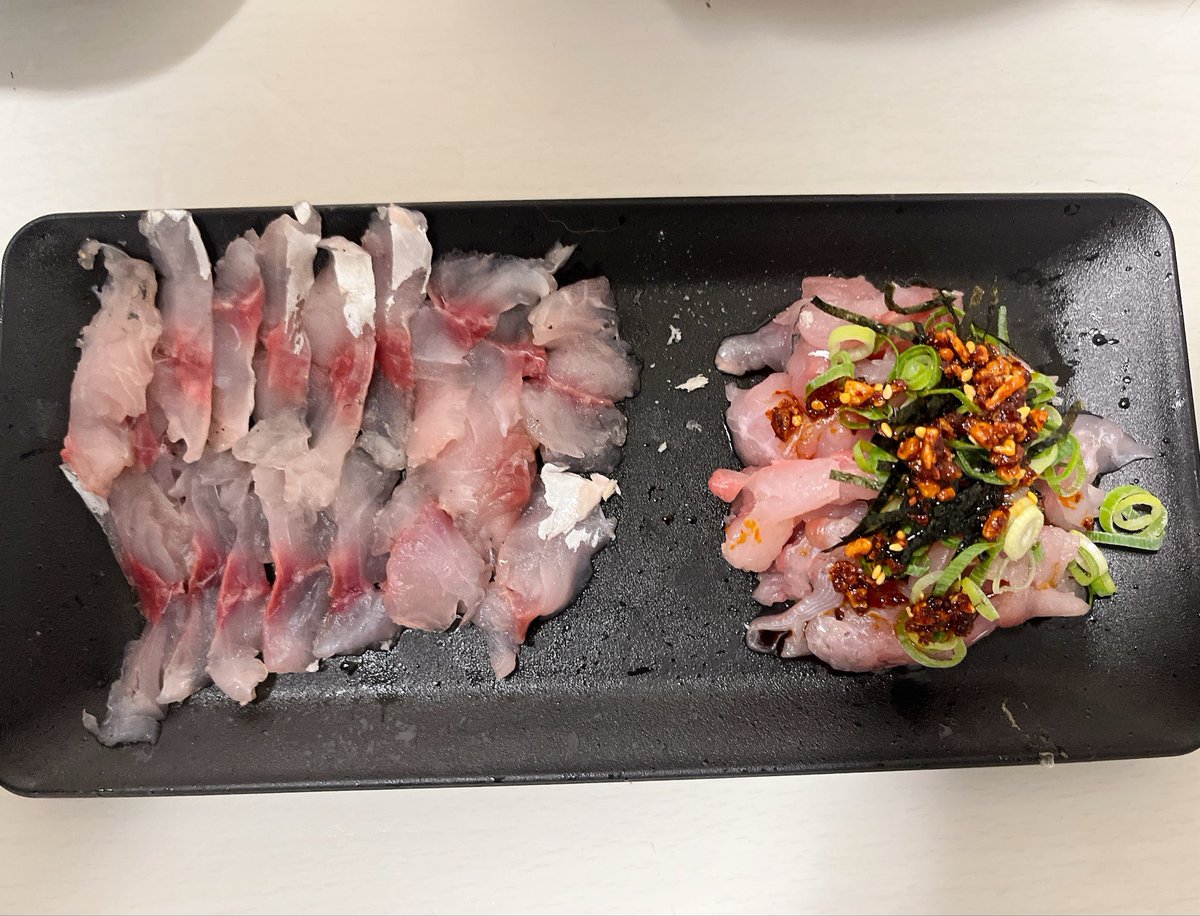 yu_ji0919's tweet photo. 昨日はめっちゃ久しぶりに釣りに行った！
アジと鯖が3人で40匹くらい釣れて楽しかった！！ https://t.co/JQacptWimJ
