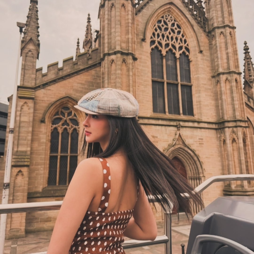 montiyesla's tweet photo. she walked without trying,
and somehow
became the prettiest view ✨🫀 https://t.co/9weNwxhszM