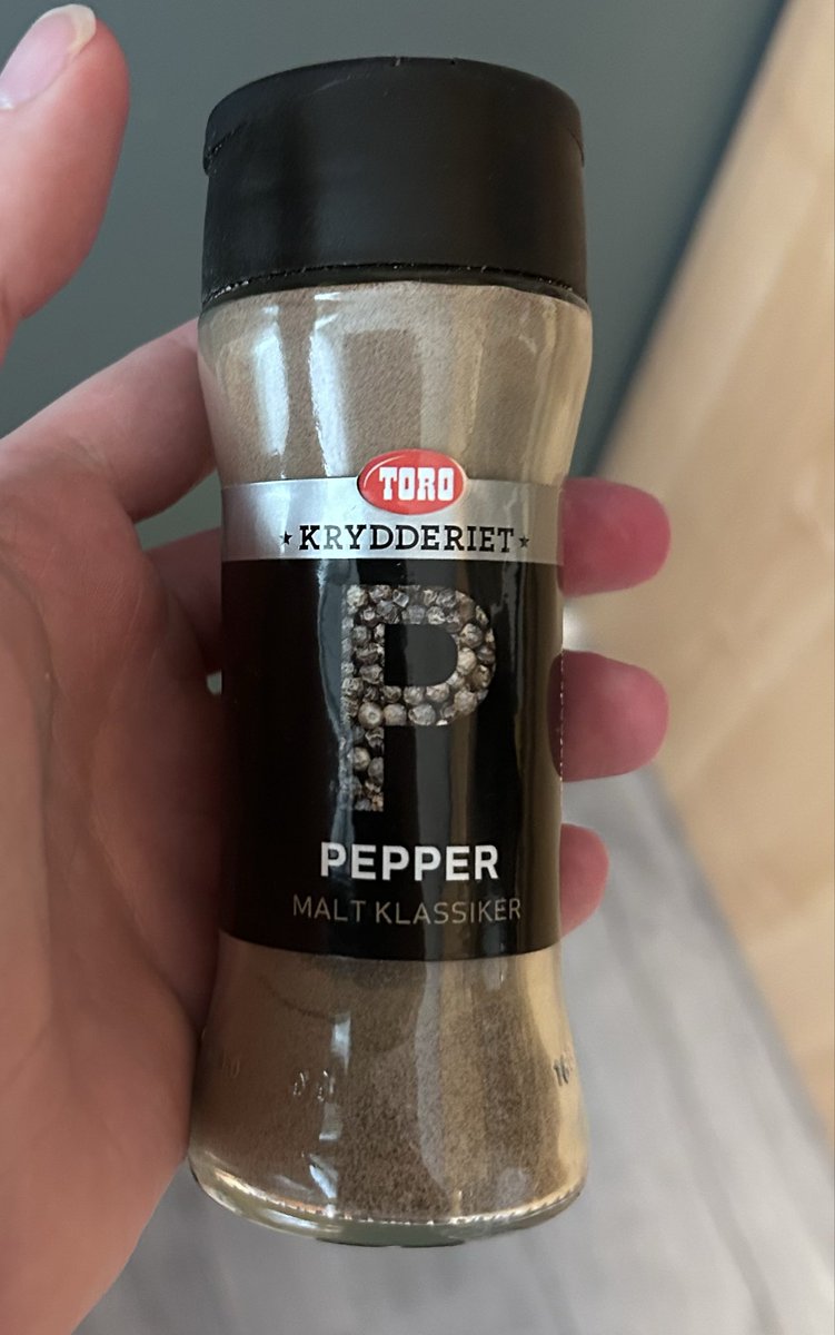 SwirlyShade's tweet photo. @InfernoSnakeX Does it have to be Dr or is regular pepper fine? https://t.co/kLn0KBcPiB