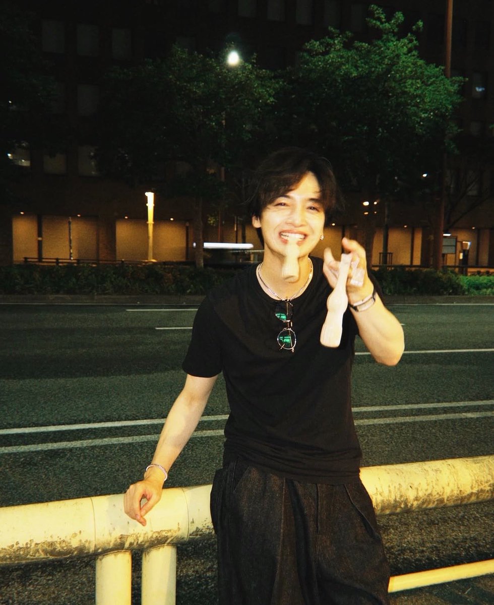 06tapi25's tweet photo. このアラフォー2人が同じグループなの、本当に奇跡だと思っていて、、、、 https://t.co/zXgXfqJqiA
