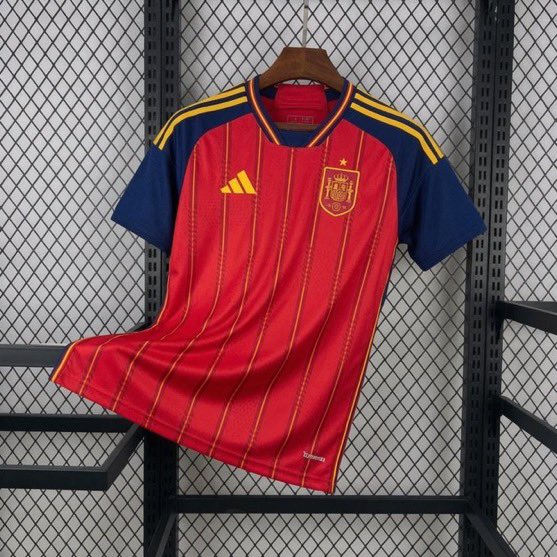 GxlDeManutinho's tweet photo. 🎁 SORTEO CAMISETA DE LA SELECCIÓN ESPAÑOLA DEL MUNDIAL 2026 🇪🇸

Para participar:

🔁 Haz RT a este tuit
👥 Sigue a @GxlDeManutinho y @CYbombas

⭐ EXTRA: menciona a un amigo y tendrás doble participación.

📅 Ganador: 10/07/2026

⚠️ El sorteo se realizará únicamente si se alcanzan los 200 RTs.