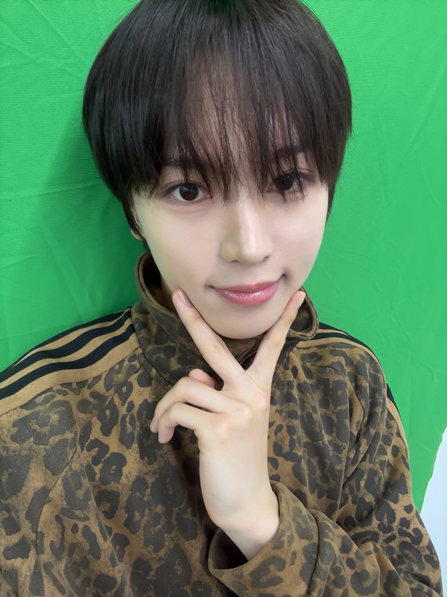 TUNEXX_official's tweet photo. #off_TUNE 

260706 #HUMADETHIS

#TUNEXX #튜넥스 https://t.co/zWQ1zVTcrJ