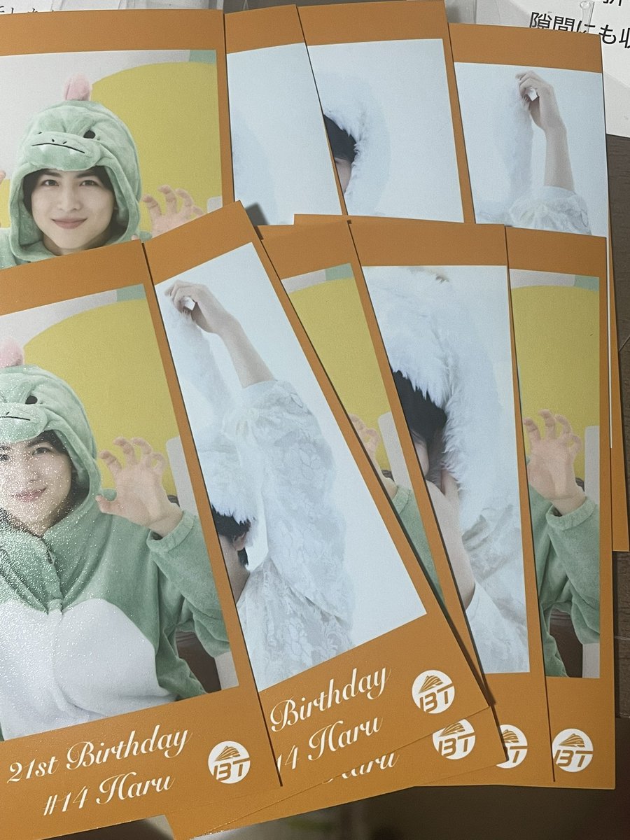 BT1224_'s tweet photo. 超今更なんですけど
ハルくんの生誕ミニフォト8セット買って、うち9枚不良品でした…

時間経ってるから返品とかできないのは承知なんだけど、今まで超特急のミニフォト買ってきてこんなこと無かったからびっくり…

同じような状況なった人いますか？？ https://t.co/f1avs7wsQX