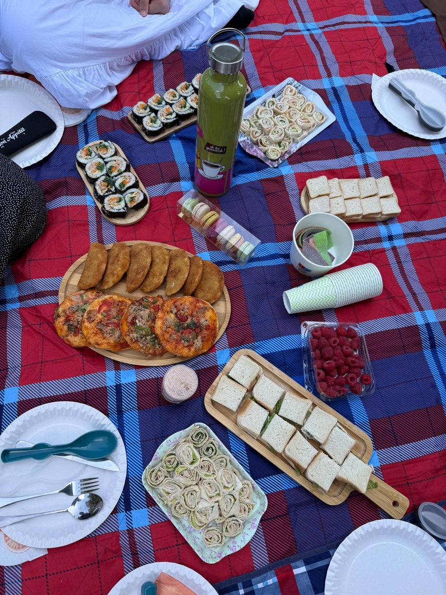 ˚｡ °. ❀ 𝐿𝑖𝑙𝑖𝑎 ❀ ˚｡ ° tweet media