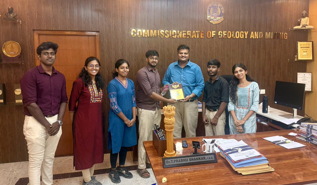 prabhusean7's tweet photo. Really overwhelmed by the wonderful gesture of the Students Council of KMC for having launched a special bus service from KMC to Royapettah Hospital last month. Glad to learn that this bus connectivity has been extremely useful for commute by Medical Students &amp; patients ! https://t.co/iZGcKr0jFB