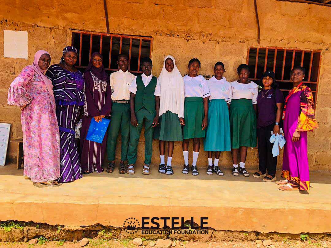_eefoundation's tweet photo. Every child deserves the chance to dream and the opportunity to achieve it. Today, we’re celebrating the young beneficiaries of our #AdoptAFutureInitiative from Danialu Junior Secondary School. Their future is worth investing in. 💜📚 https://t.co/HtzgpcyfTY