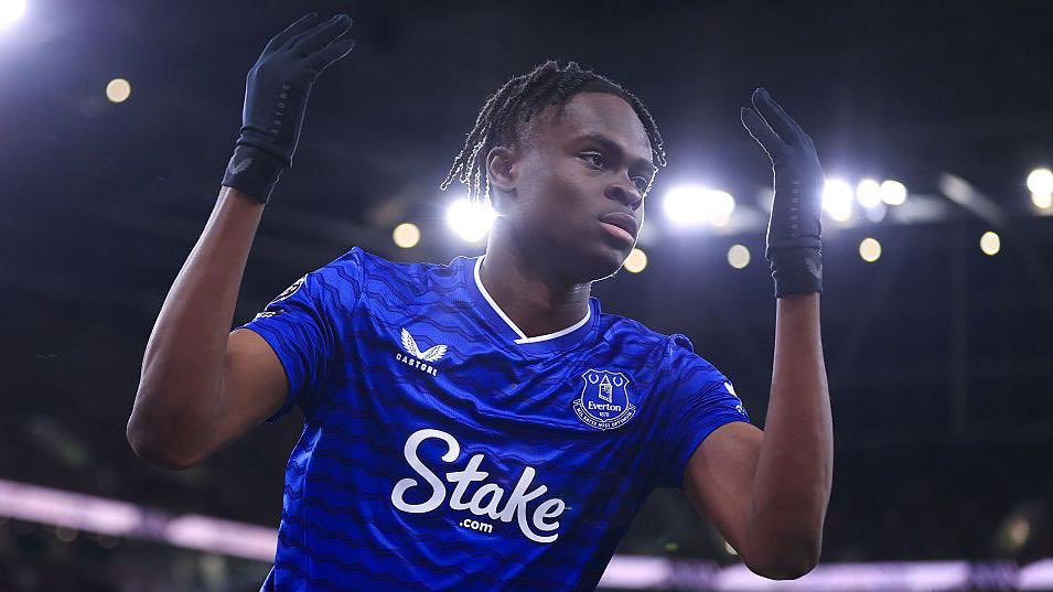 ElBobble's tweet photo. Everton have officially completed the signing of Tyrique George on a four-year contract until the end of June 2030 🔵 https://t.co/nORXBpAx7J