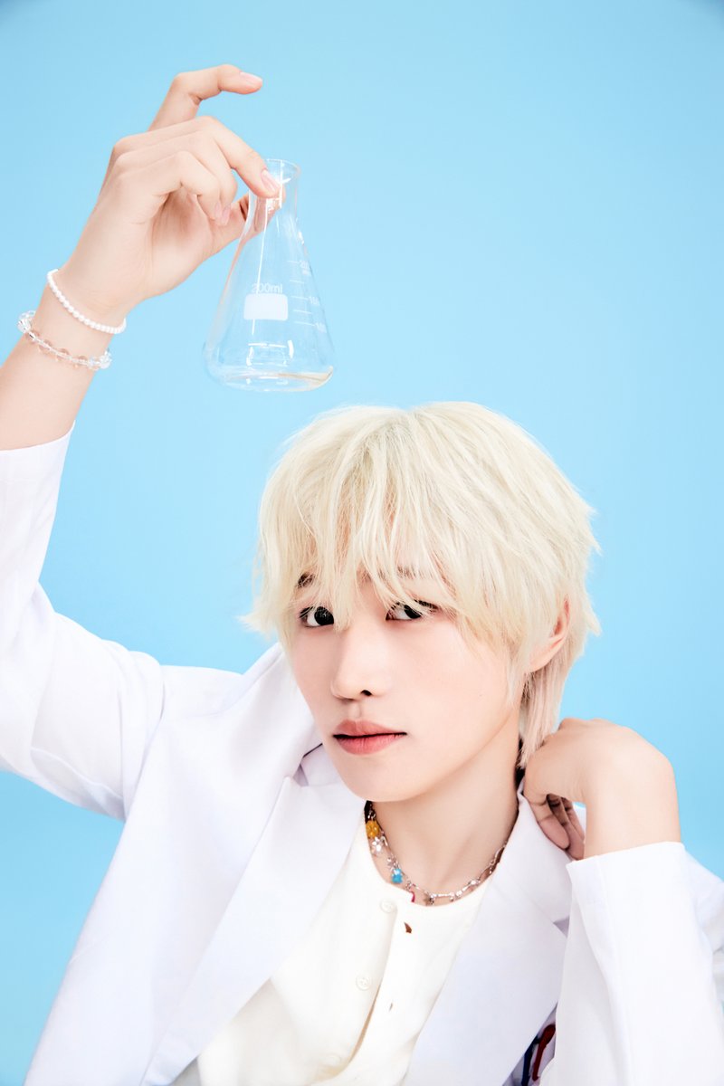 POW_grid's tweet photo. WELCOME TO POW BEAUTY FACTORY

POW Single Album [FLAVOR]
➜ 2026. 7. 28. 6PM (KST) Release

#POW #파우 #JUNGBIN #정빈 #Flavor #플레이버 #GRID #그리드 https://t.co/roxQ6NUbXd
