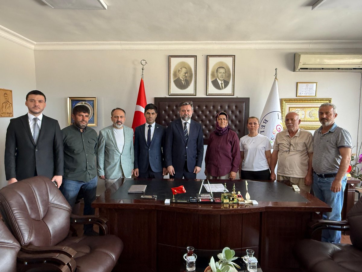AntalyaOcak's tweet photo. Ülkü Ocakları Antalya İl Başkanlığı olarak; MHP Antalya İl Başkanı Sayın Sadullah Güneş ve kıymetli il yönetimi ile birlikte, İbradı Belediye Başkanı Sayın Hatice Sekmen’i makamında ziyaret ettik.

Misafirperverlikleri ve hoş sohbetleri için kendilerine teşekkür eder, çalışmalarında başarılar dileriz.

@ayyildirim1
