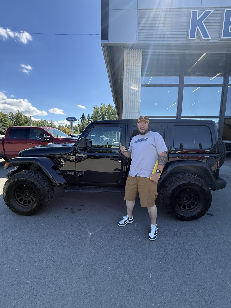 anchorageford's tweet photo. Way to go, Montana P! Your Jeep Wrangler is ready to roll. Shane Simbre is thrilled for you! Upgrade your driveway today!

https://t.co/W3mEzFaPfK

#kendallfordofanchorage #jeep #jeepwrangler #wrangler #suv #suvlife #anchoragealaska #anchoragesuvs #wranglerlife #kendallauto https://t.co/waxJ1XwpIZ