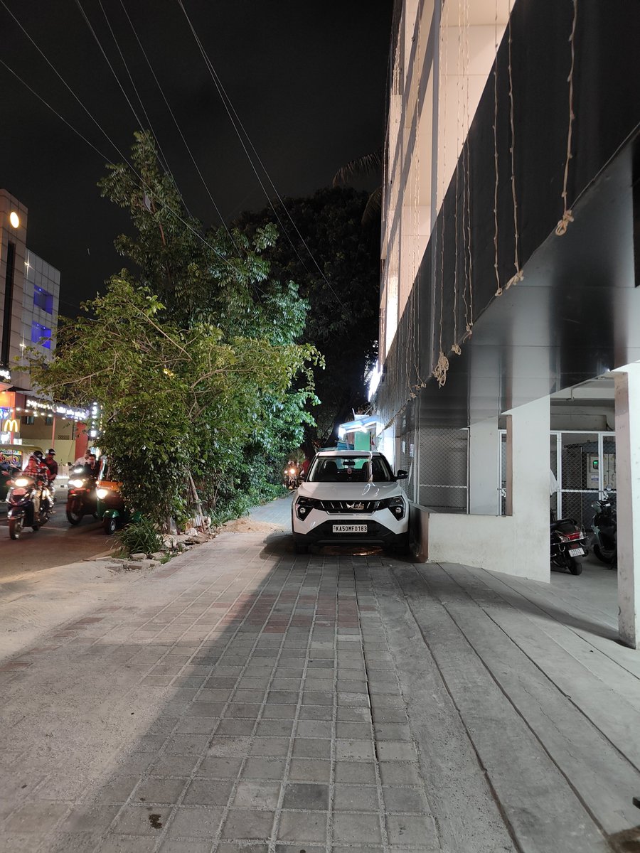 rahulkolle's tweet photo. Very safe, very footpath.

The reclaimed footpath on Basveshwarnagar main road has been re-reclaimed. https://t.co/Z94EWe98yz