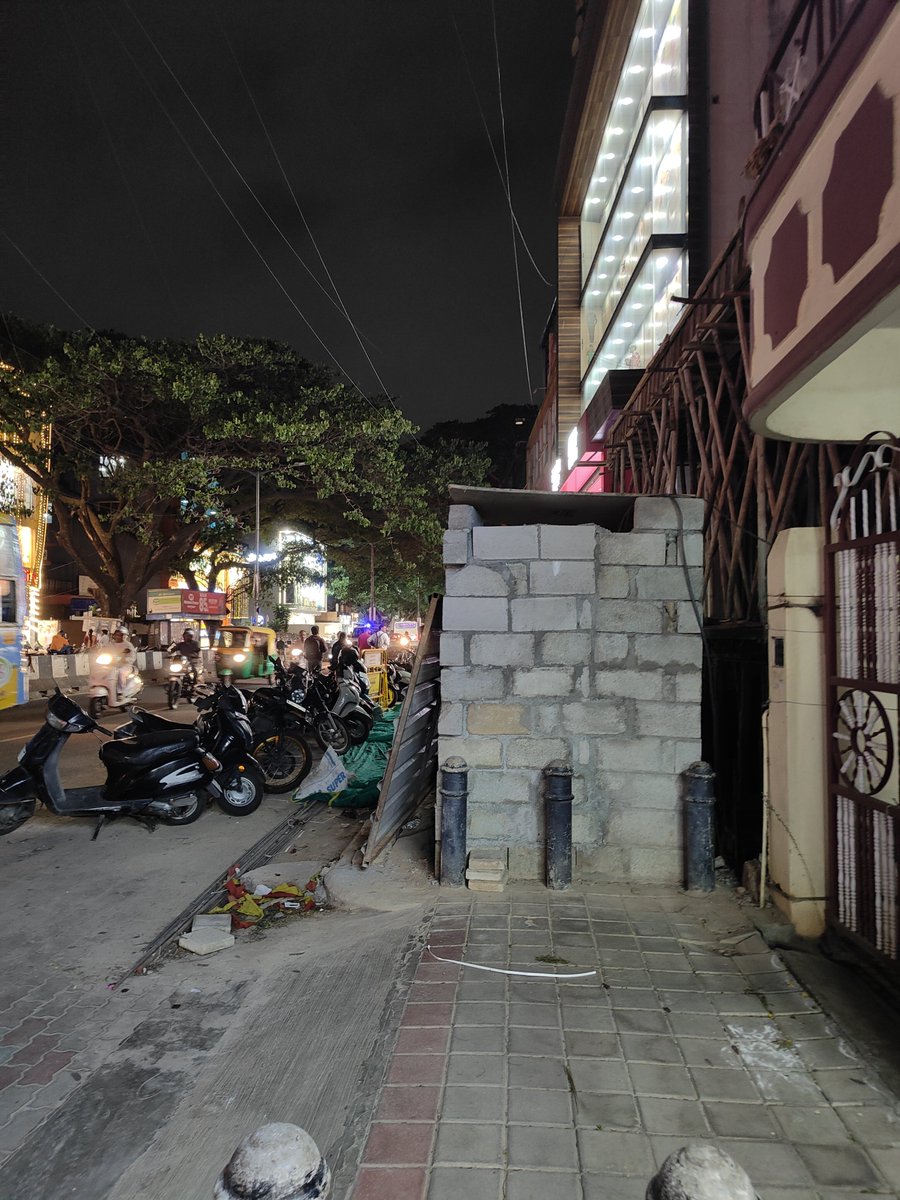 rahulkolle's tweet photo. Very safe, very footpath.

The reclaimed footpath on Basveshwarnagar main road has been re-reclaimed. https://t.co/Z94EWe98yz