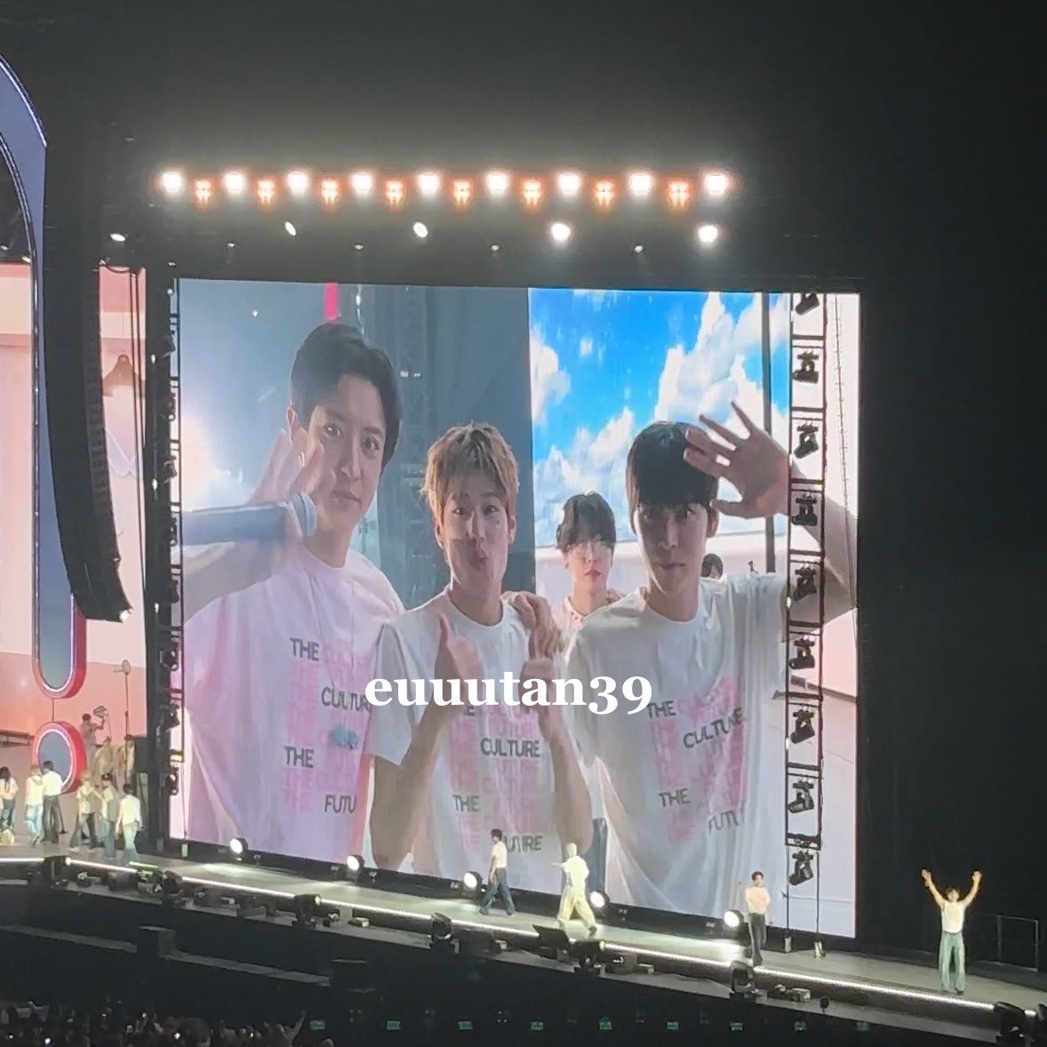 euuutan39's tweet photo. SMTOWN2026 in PayPayドーム💕

夏と大幅に変わってて、fameも初めて聴けたしなによりsodapop🫧を生で見れて神やった😭💘✨うーたん前髪絶対下ろしで‼️って願ってずっと言ってたらほんまに下ろしてきてかっこよかった😭だーちき💘 https://t.co/SlHwIlljov