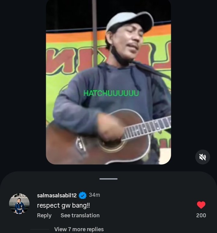 favsalma's tweet photo. Respect ya Sall lagunya dibawain musisi di jalan😍 semoga jadi pembuka rezeki yg mengalir deras buat abangnya, sehat² bang🫡 https://t.co/wxdtX8VAM9