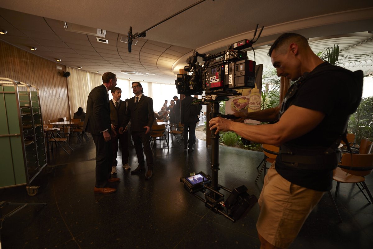 smugglersite's tweet photo. Behind the scenes with Shannon Murphy on set for “The aSaaSination” for https://t.co/tNbpmsTIr6. 💼 🖥️ 

📷 Javier Lamaignere

#SMUGGLER https://t.co/o4h3iVtajf