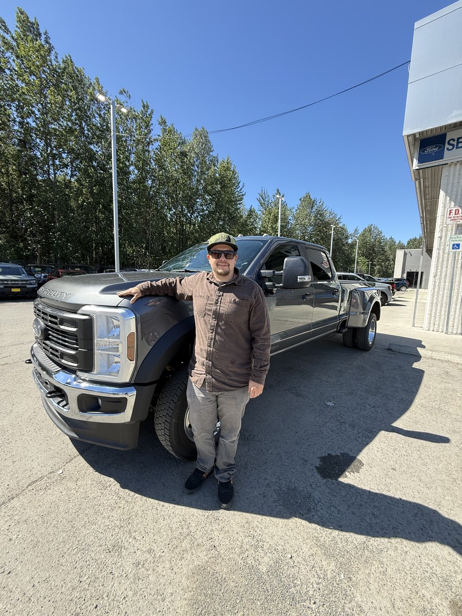 anchorageford's tweet photo. Vance S, you look great! Thank you for letting Shane Simbre help you! Find your Ford:

https://t.co/6yHDt1ZwP7

#kendallfordofanchorage #ford #fordf450sd #f450sd #truck #trucklife #anchoragealaska #anchoragetrucks #f450sdlife #kendallauto #letsstartsomethinggreat https://t.co/SdrYUc9XFn