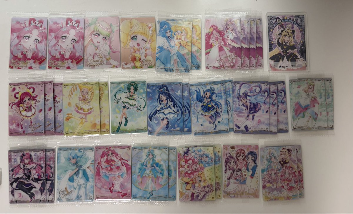 riyuu_44's tweet photo. @bonkura_gm はじめまして、こんばんは。
検索よりお声がけ失礼いたします。
当方画像のものを所持しております。
アルカナとキッスとの1:2にて交換していただくことは可能でしょうか？
ご検討いただけますと幸いです。 https://t.co/PLk6hg9jRA
