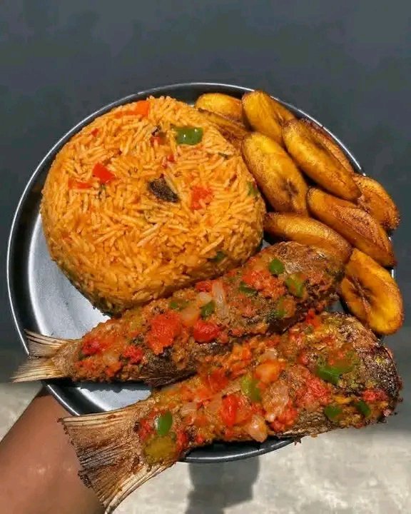OgundejiAnthon2's tweet photo. Nobody can finish this  in one sitting https://t.co/LhU6kMvygJ