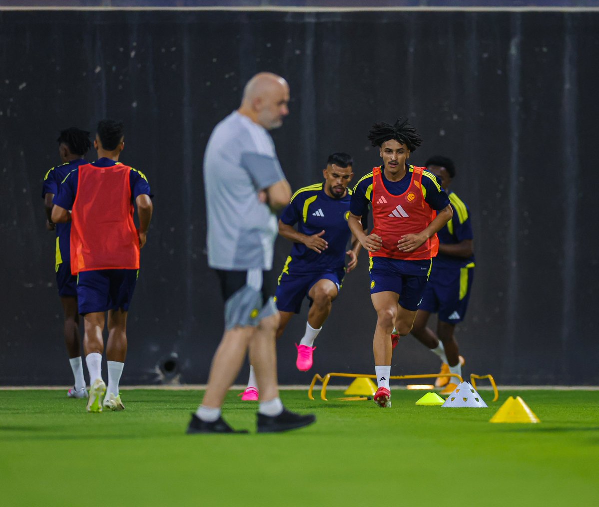 AlNassrFC's tweet photo. التدريـب الثانـي في الموسـم الرياضـي الجديـد 💛 https://t.co/jjwwZQIJZN