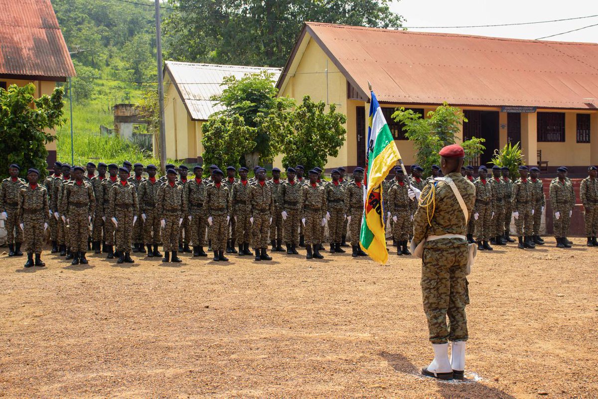 EUAM_RCA's tweet photo. 🇪🇺🤝🇨🇫 Investing in tomorrow's security starts today. EUAM RCA joined EUTM RCA, the EU Delegation and national authorities at the EFOC Flag Presentation Ceremony. Together, #TeamEurope supports professional security institutions for lasting peace. #EUAMRCA #EUTMRCA #FACA https://t.co/2qbcwcXMr9