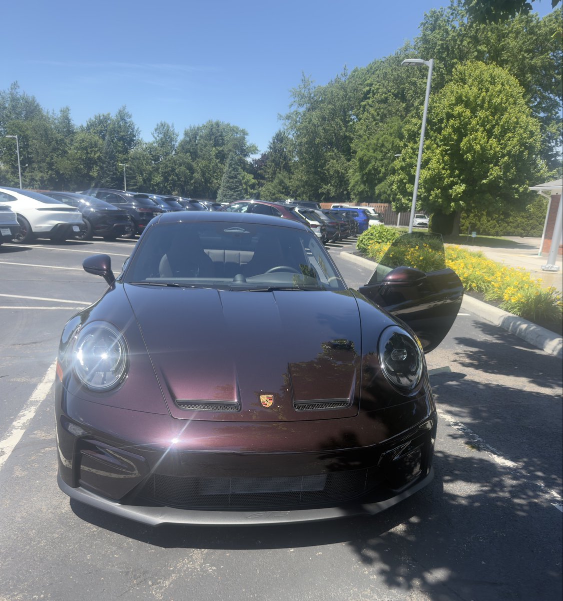 ffpdkag35VI4911's tweet photo. come &amp; get the 911 GT3 w/ Touring Package (992 II) https://t.co/cAldAbNf4C