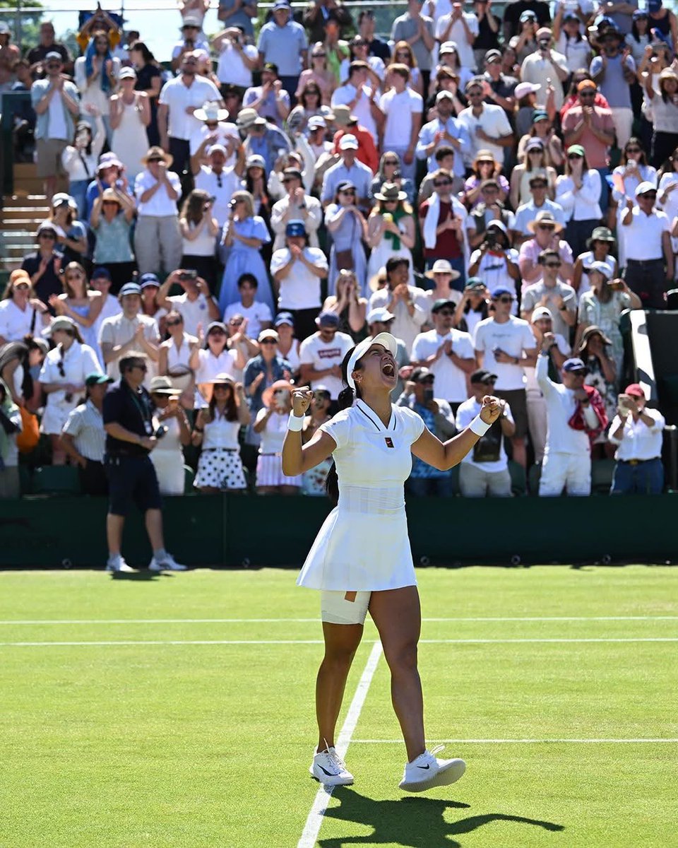 asian_tennis's tweet photo. An incredible run comes to an end!

Alexandra Eala 🇵🇭 entertained yet again with her gritty fight but Jasmine Paolini halts her run with a 6-4 4-6 6-3 win that propelled the Italian 🇮🇹 into the quarterfinals of #Wimbledon https://t.co/mjqC0uMUrZ